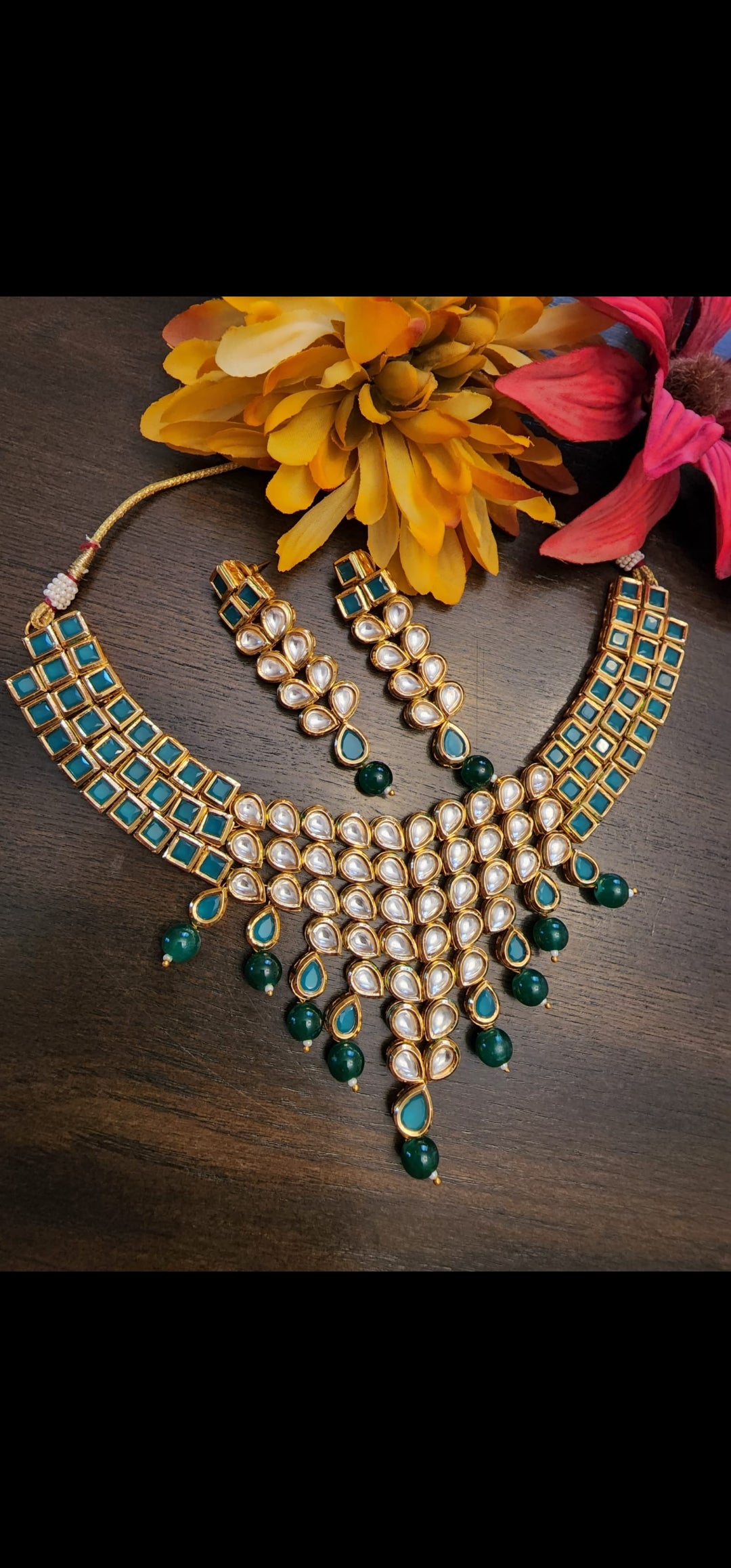 Premium Kundan Necklace, Earrings and Mangtika